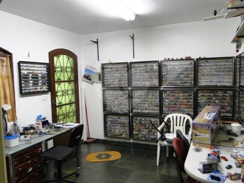 Sobrado à venda com 8 quartos, 300m² - Foto 19