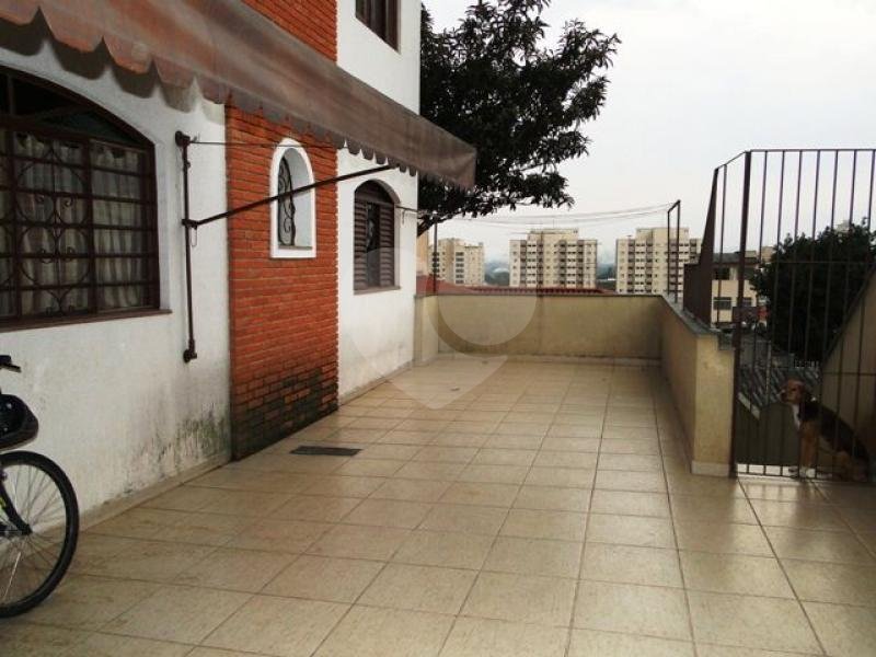 Sobrado à venda com 8 quartos, 300m² - Foto 25