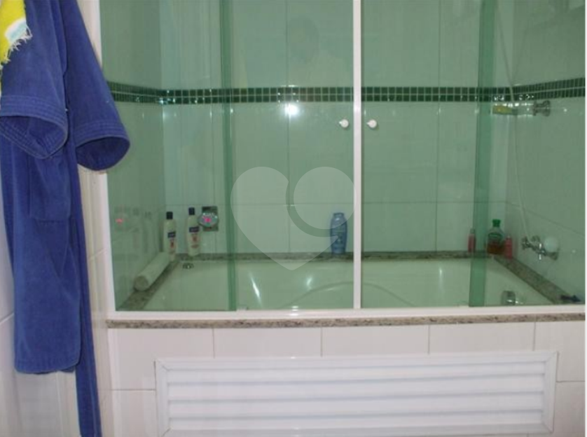 Sobrado Santa Teresinha | 4 Dormitórios (1 Suíte) | 500m² | Excelente Localização