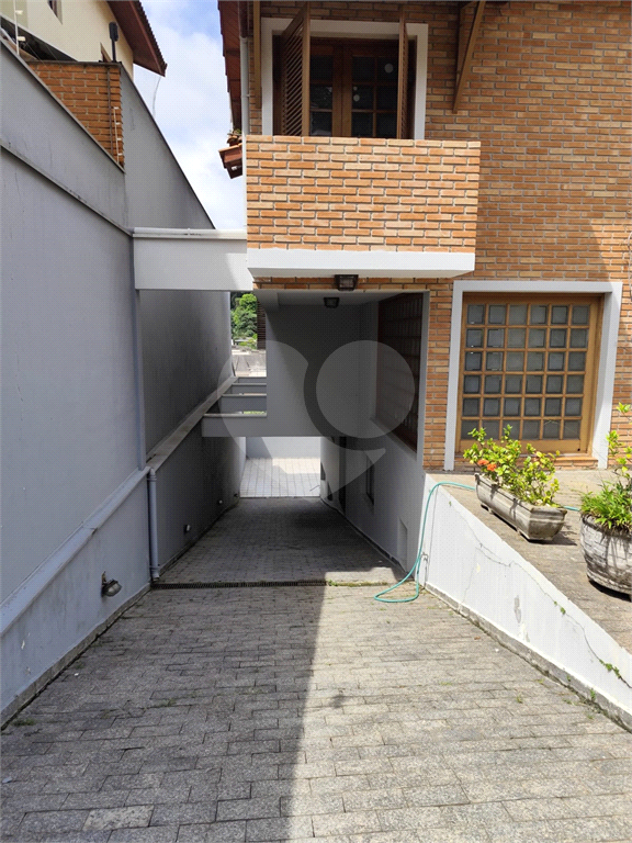 SOBRADO MARAVILHOSO A VENDA NO HORTO FLORESTAL - 3 DORMS (1 SUÍTE), PISCINA, SF E 6 VAGAS DE GARAGEM