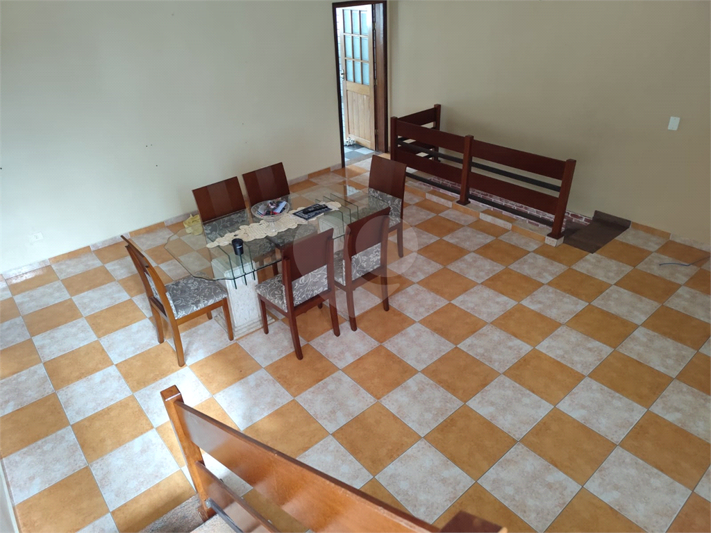 SOBRADO MARAVILHOSO A VENDA NO HORTO FLORESTAL - 3 DORMS (1 SUÍTE), PISCINA, SF E 6 VAGAS DE GARAGEM