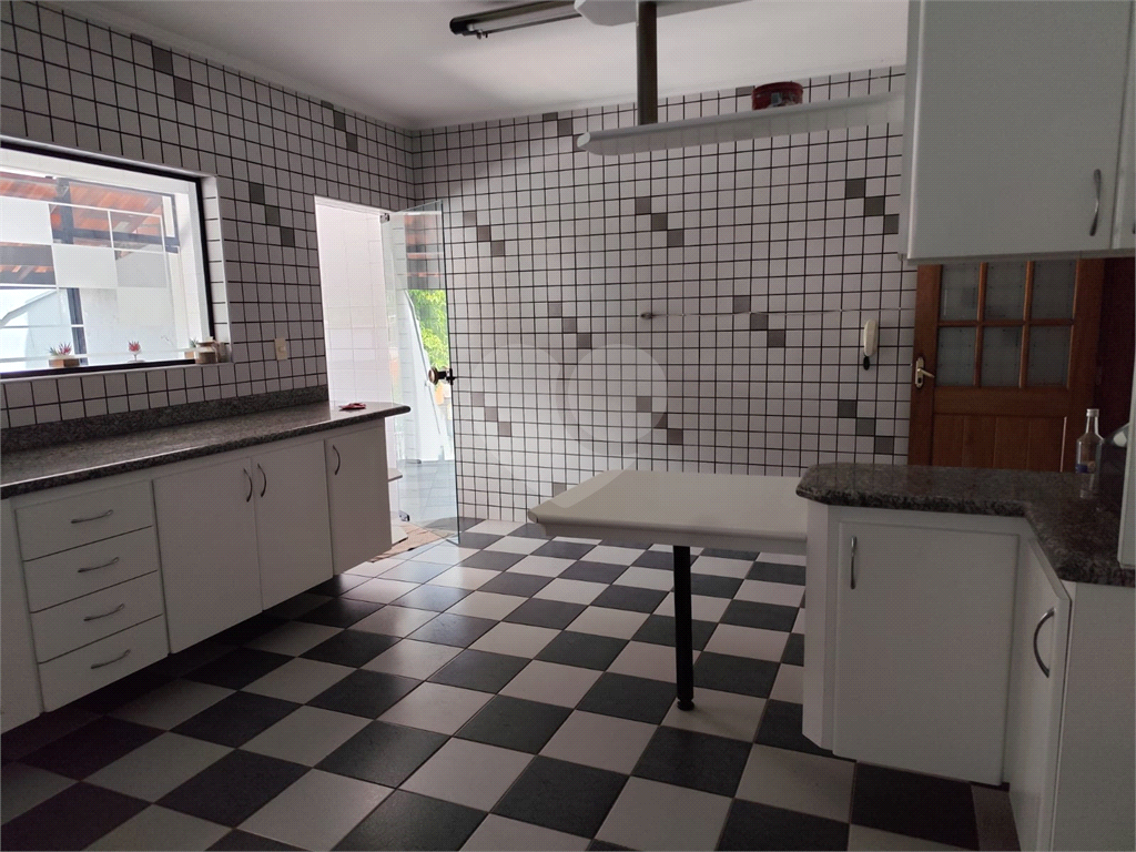 SOBRADO MARAVILHOSO A VENDA NO HORTO FLORESTAL - 3 DORMS (1 SUÍTE), PISCINA, SF E 6 VAGAS DE GARAGEM