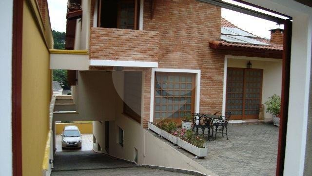 Sobrado à venda com 3 quartos, 400m² - Foto 1