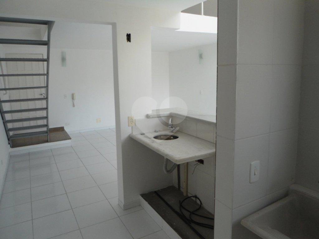 APARTAMENTO em CASA VERDE