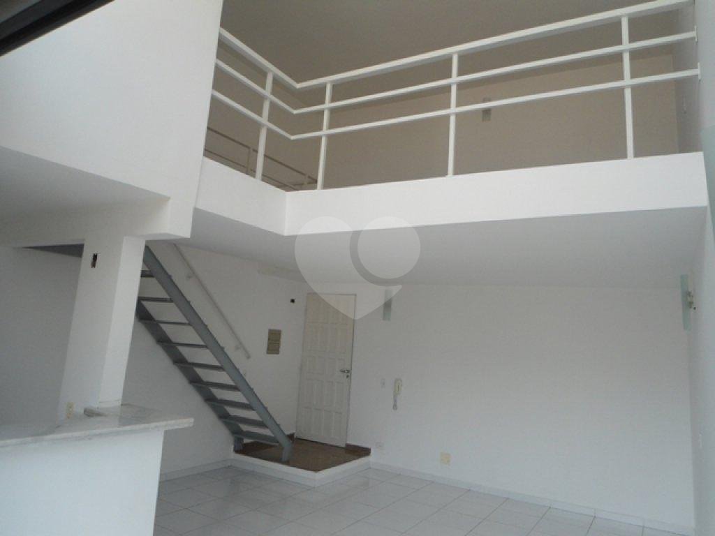 APARTAMENTO em CASA VERDE