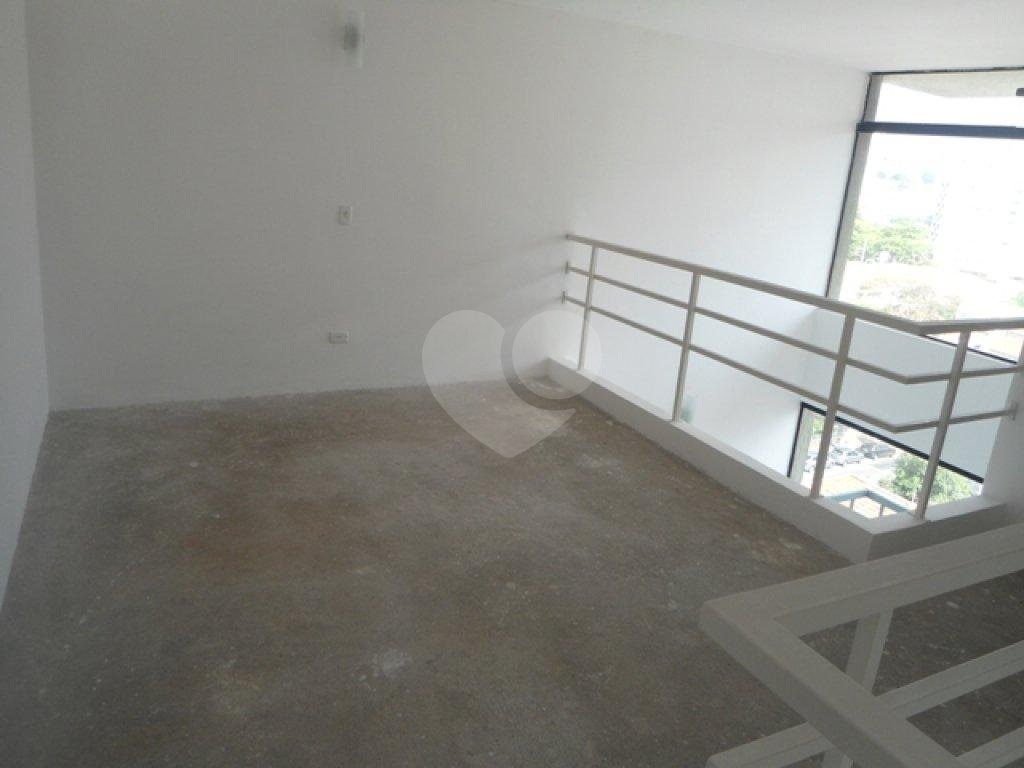 APARTAMENTO em CASA VERDE