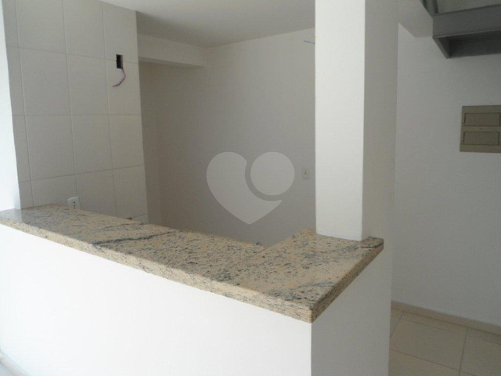 APARTAMENTO em CASA VERDE