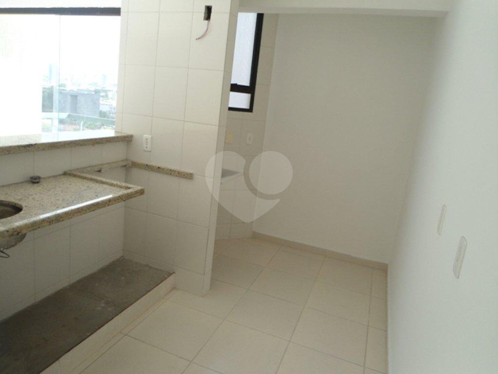 APARTAMENTO em CASA VERDE