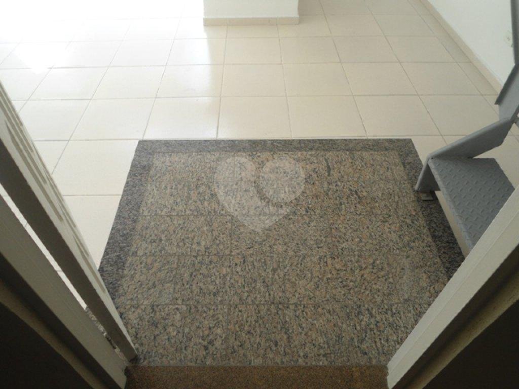 APARTAMENTO em CASA VERDE