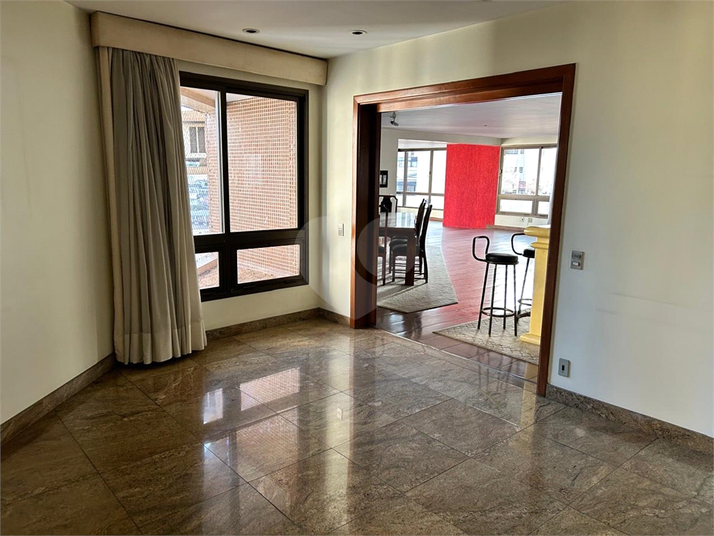 Oportunidade Única: Amplo Apartamento de 354m² no Coração de Santana!