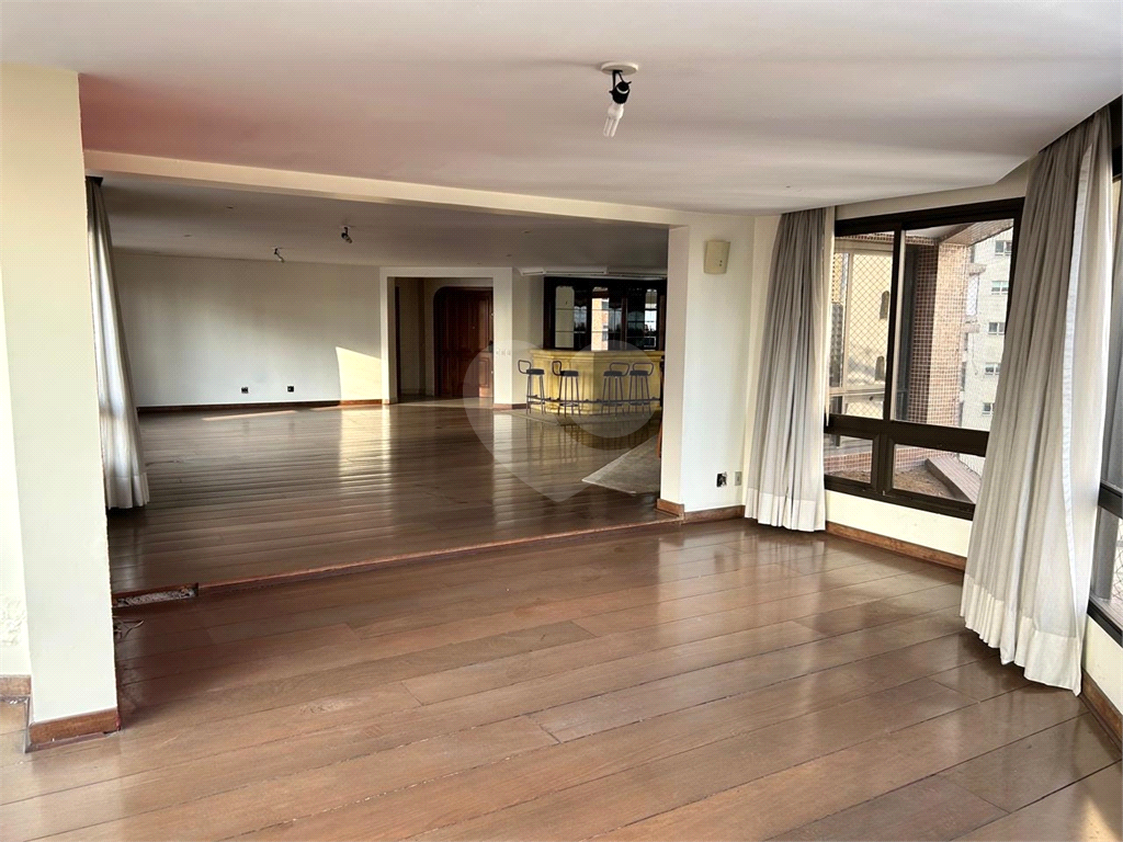 Oportunidade Única: Amplo Apartamento de 354m² no Coração de Santana!