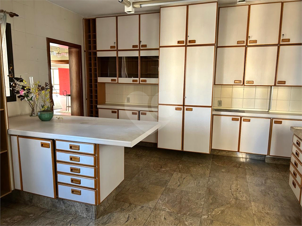 Oportunidade Única: Amplo Apartamento de 354m² no Coração de Santana!