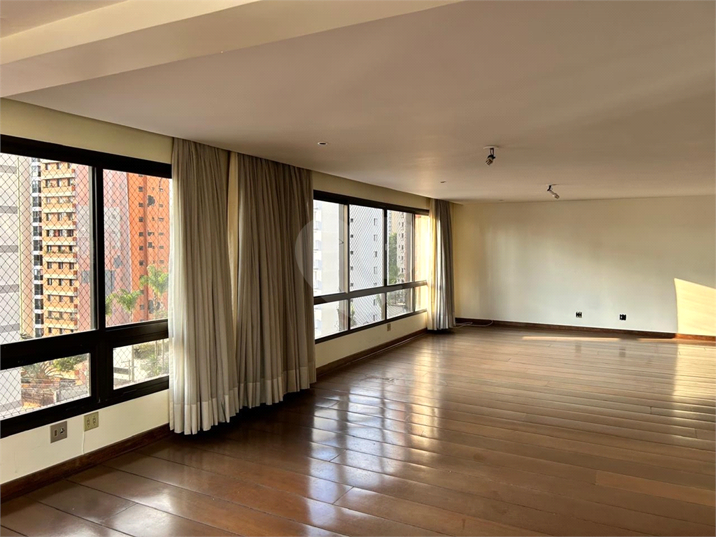 Oportunidade Única: Amplo Apartamento de 354m² no Coração de Santana!
