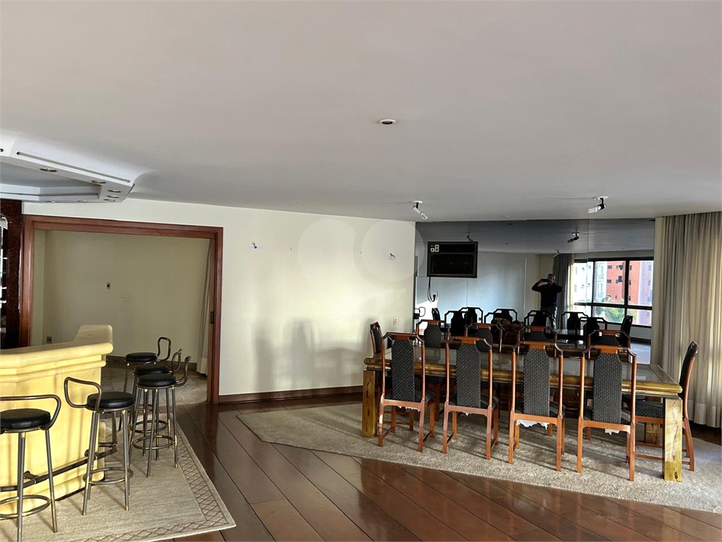 Oportunidade Única: Amplo Apartamento de 354m² no Coração de Santana!