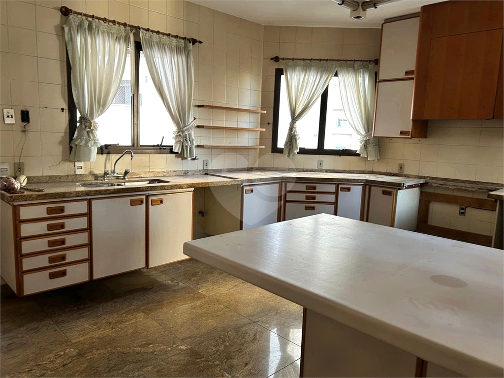 Oportunidade Única: Amplo Apartamento de 354m² no Coração de Santana!