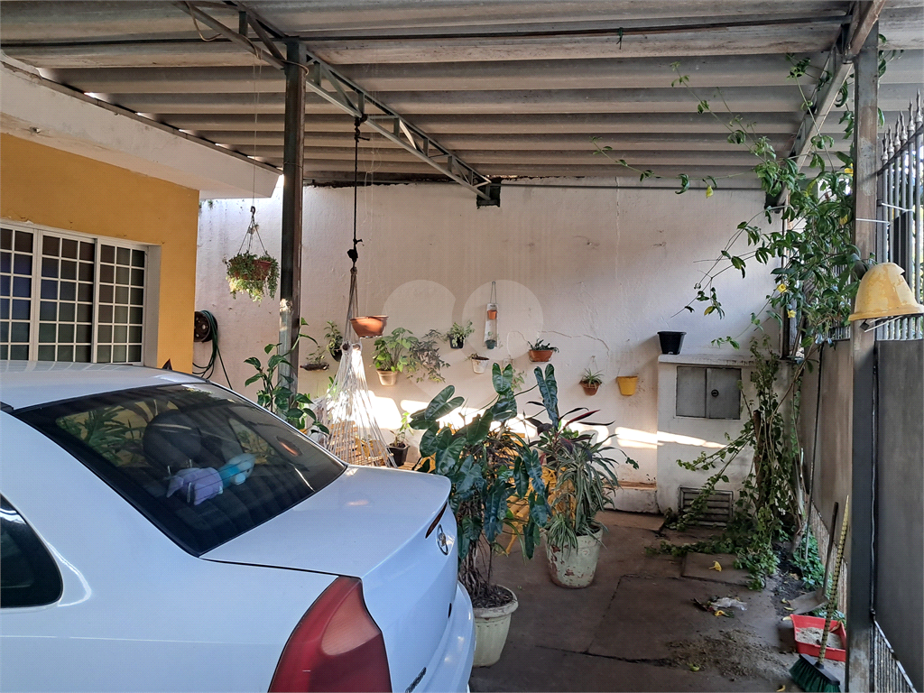 CASA TÉRREA em PARQUE EDU CHAVES