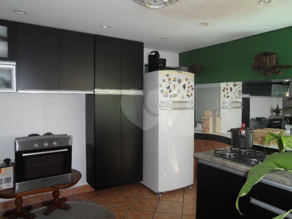 Sobrado à venda com 4 quartos, 300m² - Foto 32