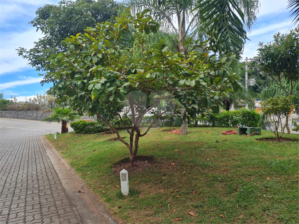 SOBRADO A VENDA EM CONDOMÍNIO FECHADO NO HORTO FLORESTAL - 3 DORMS (1 SUÍTE) E 3 VAGAS