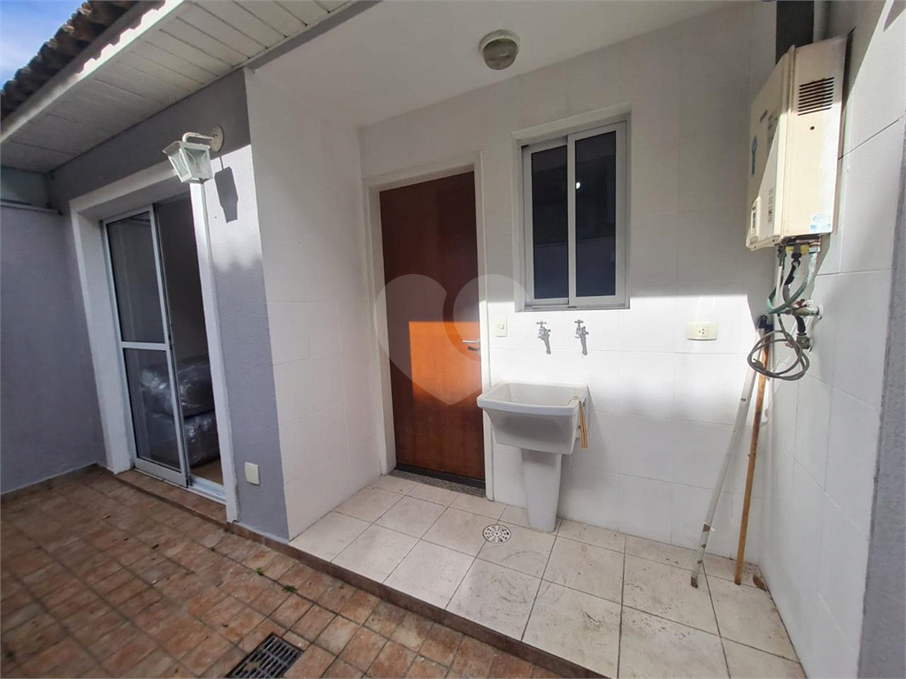 SOBRADO A VENDA EM CONDOMÍNIO FECHADO NO HORTO FLORESTAL - 3 DORMS (1 SUÍTE) E 3 VAGAS