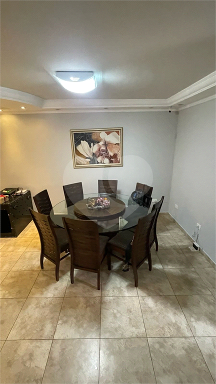Lindo sobrado com piscina no residencial Santa Terezinha