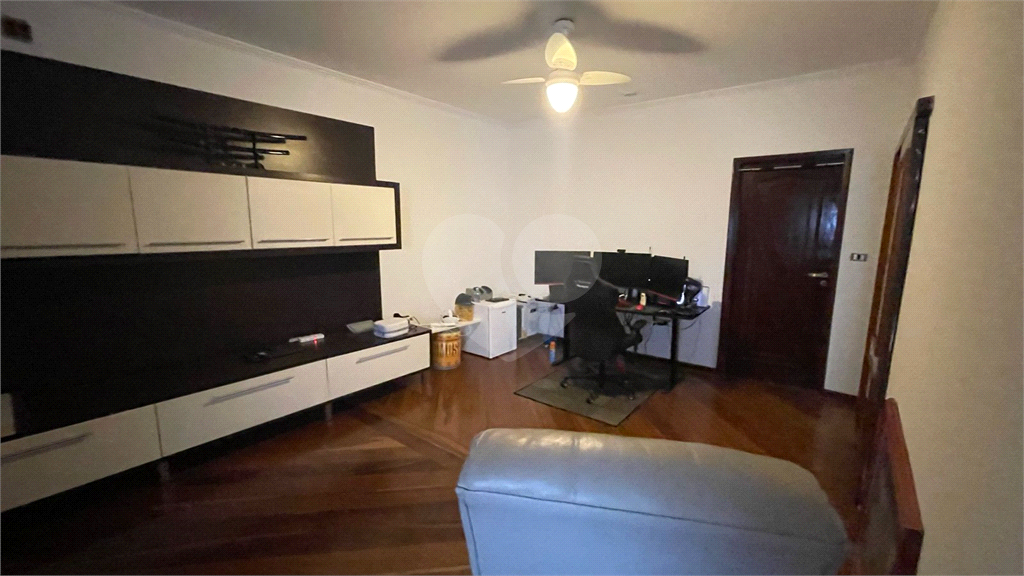 Lindo sobrado com piscina no residencial Santa Terezinha
