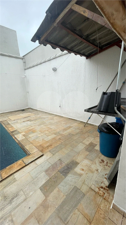 Lindo sobrado com piscina no residencial Santa Terezinha