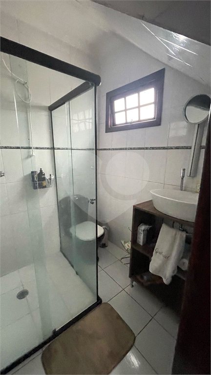Lindo sobrado com piscina no residencial Santa Terezinha