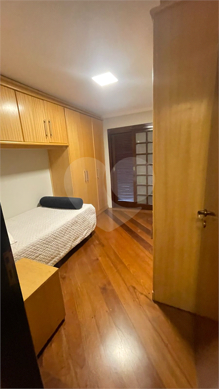 Lindo sobrado com piscina no residencial Santa Terezinha