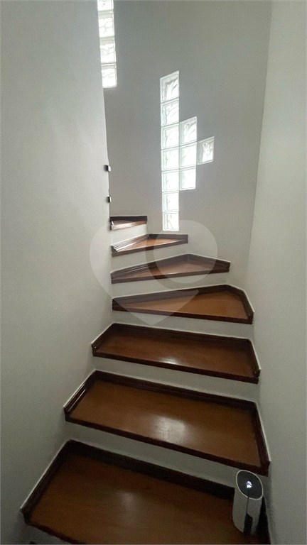 Lindo sobrado com piscina no residencial Santa Terezinha