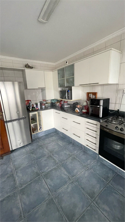 Lindo sobrado com piscina no residencial Santa Terezinha