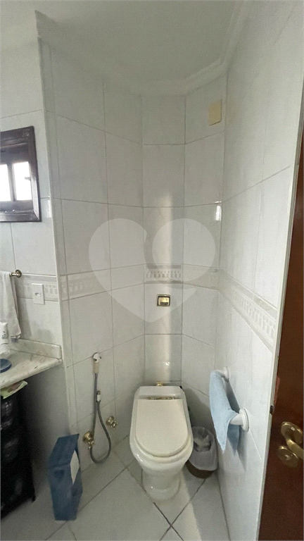 Lindo sobrado com piscina no residencial Santa Terezinha