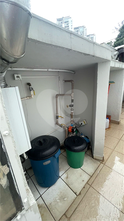 Lindo sobrado com piscina no residencial Santa Terezinha