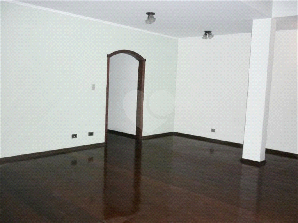 SOBRADO em VILA JUNQUEIRA