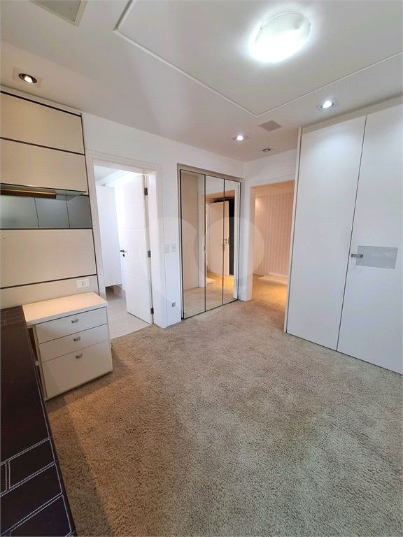 Apartamento no alto de Santana, com 4 vagas e 3 suítes