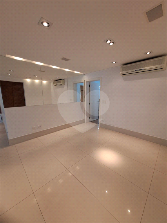 Apartamento no alto de Santana, com 4 vagas e 3 suítes