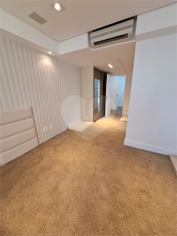 Apartamento no alto de Santana, com 4 vagas e 3 suítes