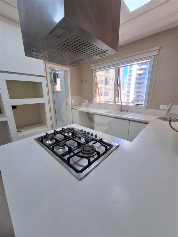 Apartamento no alto de Santana, com 4 vagas e 3 suítes