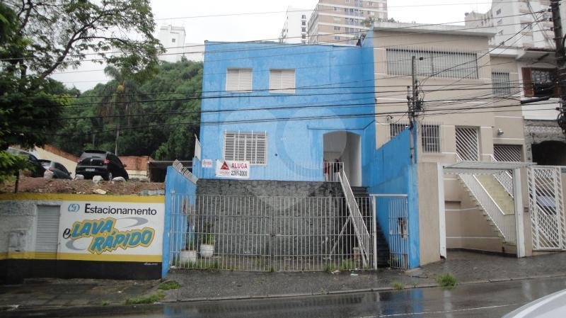 Sobrado à venda e aluguel com 9 quartos, 300m² - Foto 1