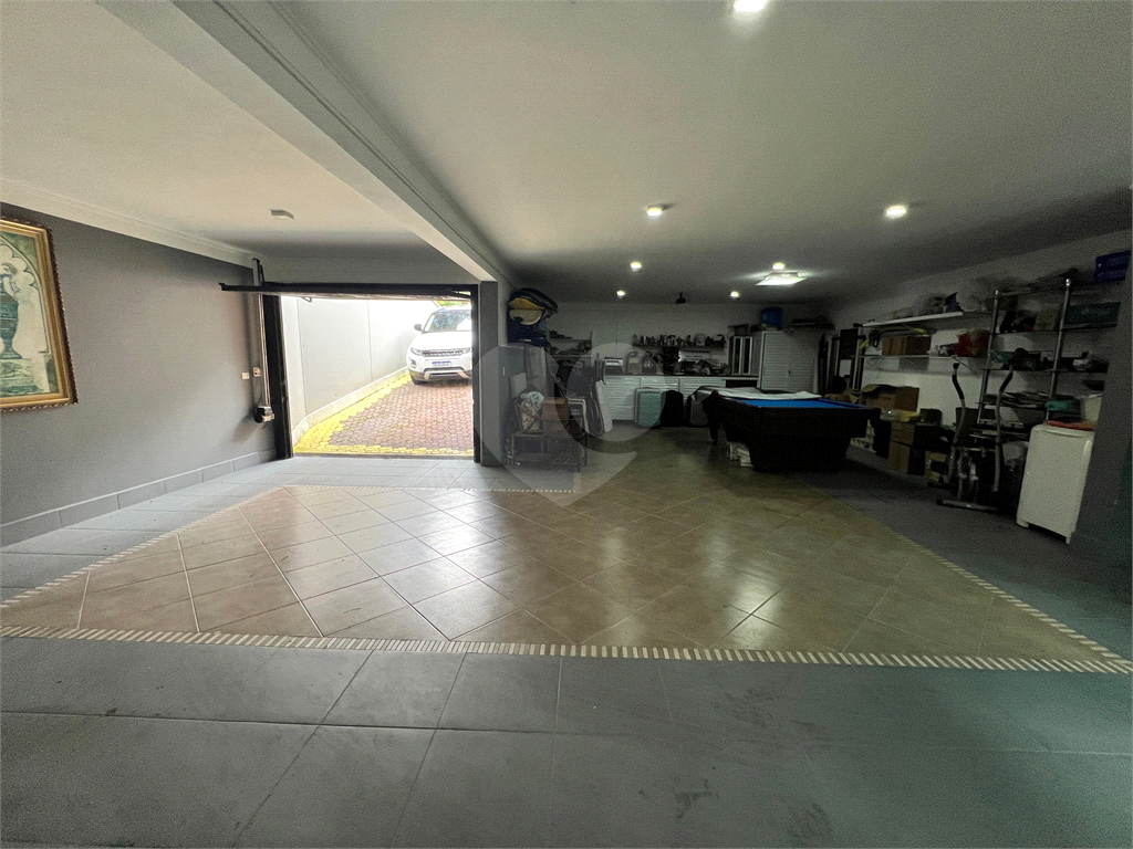 Casa em condominio fechado, sobrado 3 suítes, piscina privativa com 5 vagas de garagem