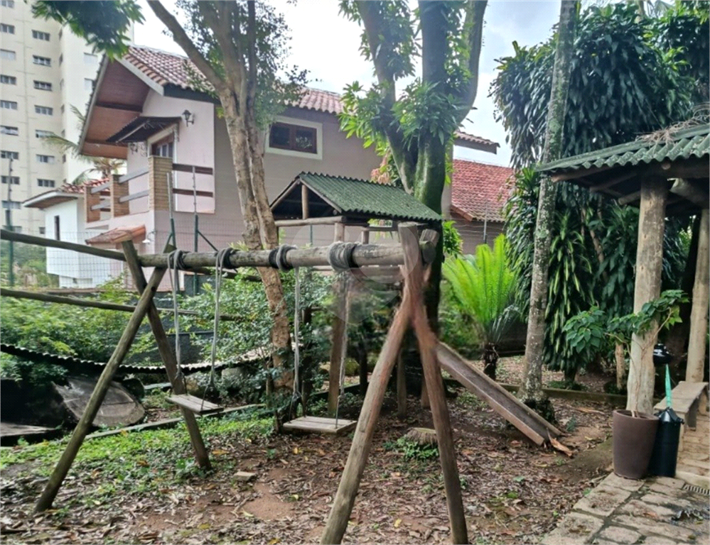 Casa em Condomínio Fechado 3 suites Tremembé 