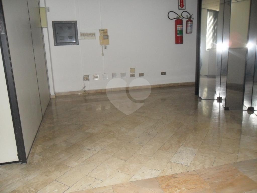 PRÉDIO INTEIRO em ÁGUA FRIA