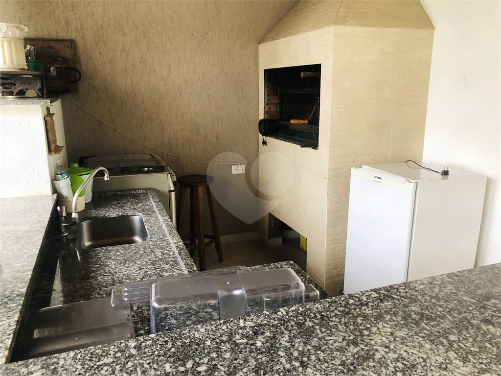 SOBRADO A VENDA NO TREMEMBÉ - 3 DORMS. (1 SUÍTE) E 5 VAGAS