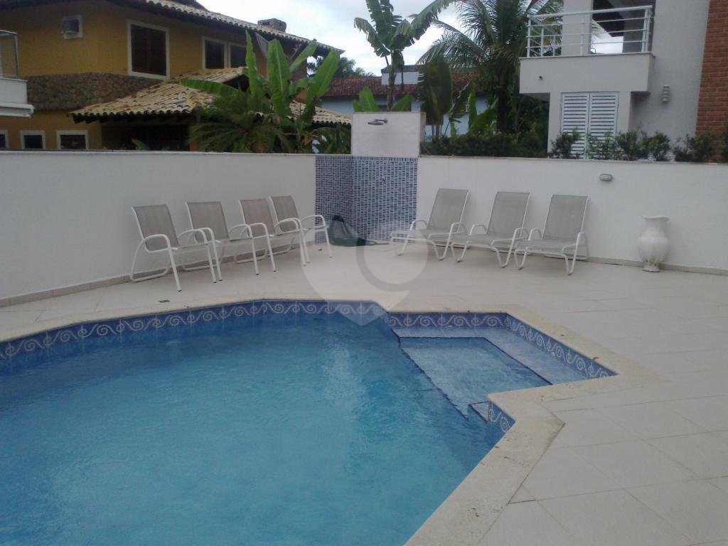 SOBRADO em ENSEADA