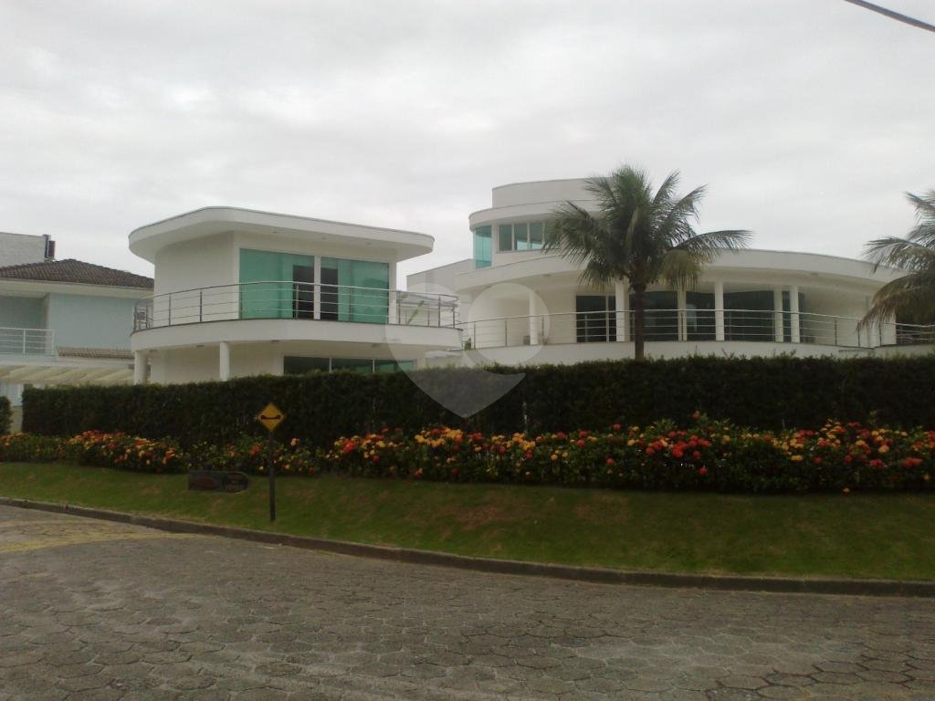 SOBRADO em ENSEADA