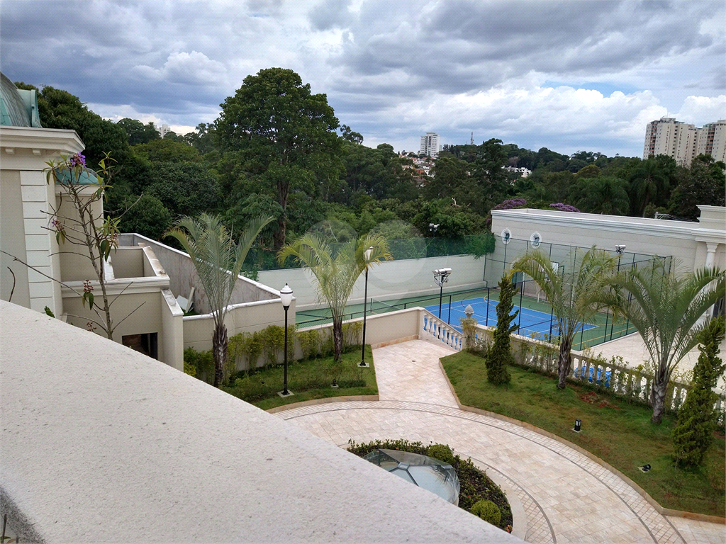  Maravilhosa Mansão em condomínio fechado