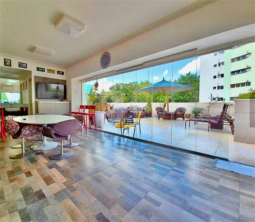 Cobertura à venda com 3 quartos, 247m² - Foto 9