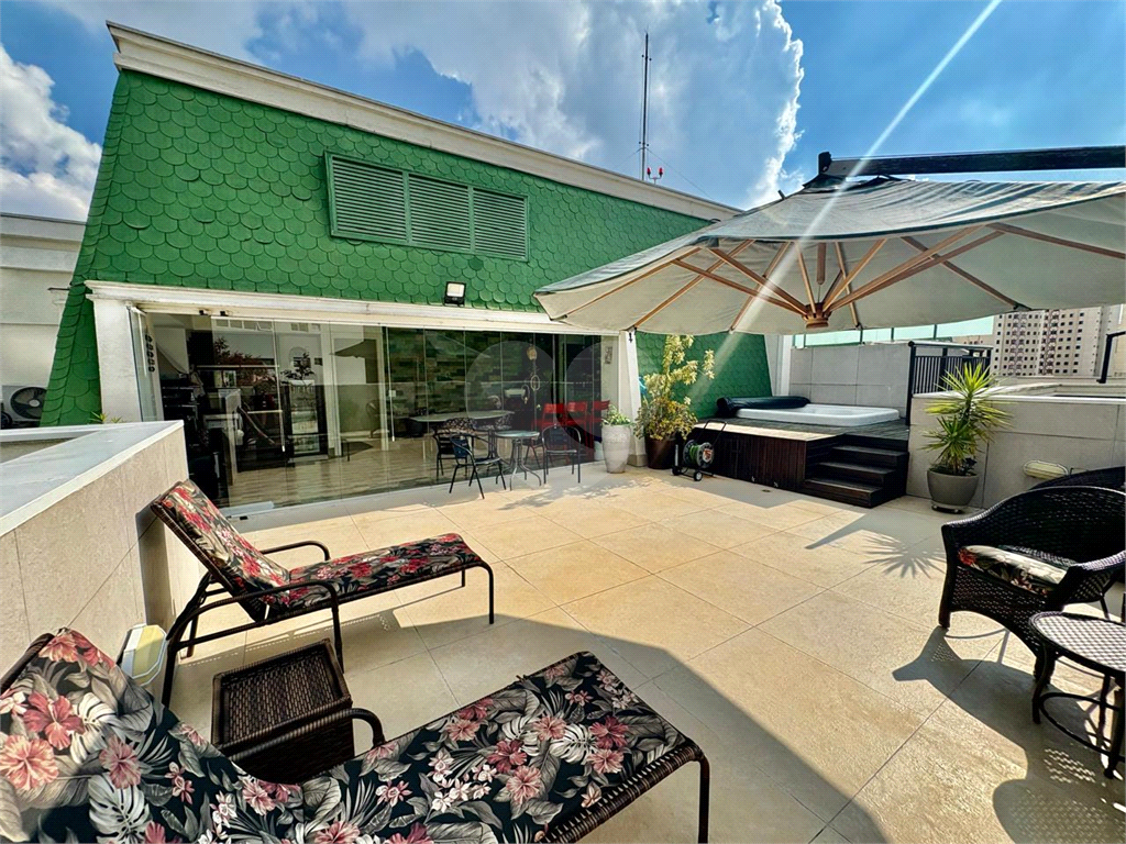 Cobertura à venda com 3 quartos, 247m² - Foto 1