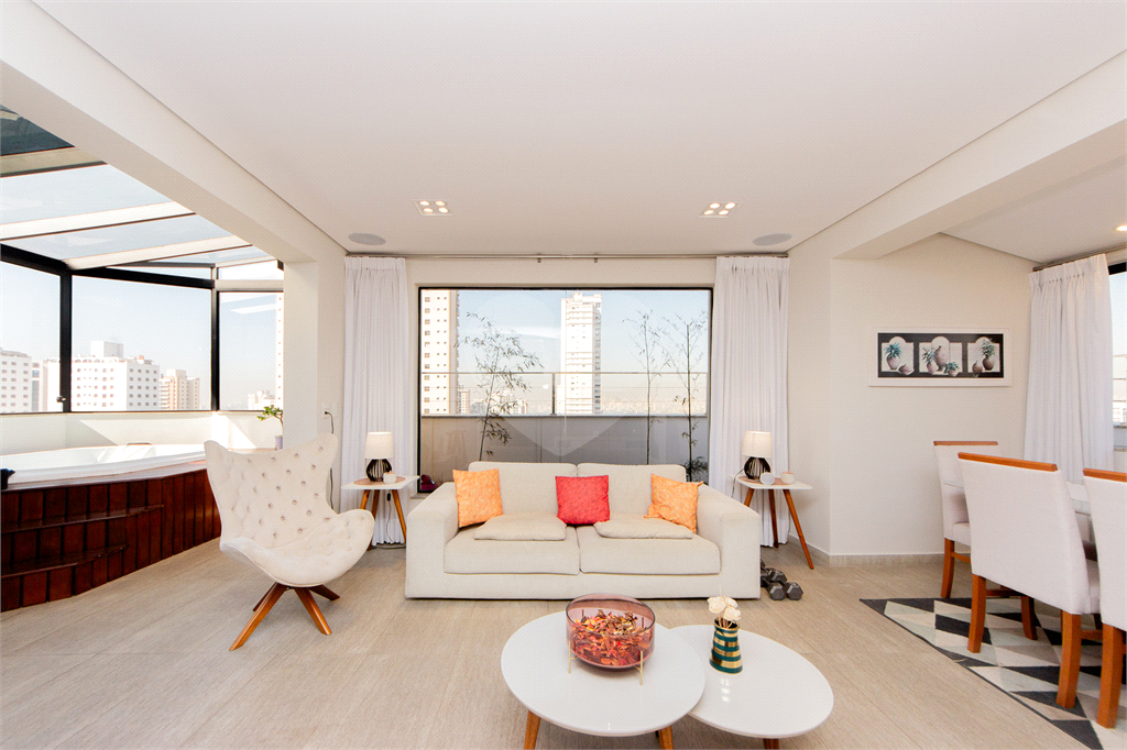 COBERTURA DUPLEX À VENDA OU LOCAÇÃO | 227 M² | MOBILIADA | 4 DORMITÓRIOS (1 SUÍTE) | 3 VAGAS EM SANTANA!