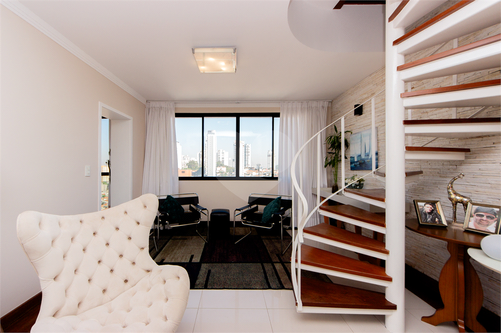COBERTURA DUPLEX À VENDA OU LOCAÇÃO | 227 M² | MOBILIADA | 4 DORMITÓRIOS (1 SUÍTE) | 3 VAGAS EM SANTANA!