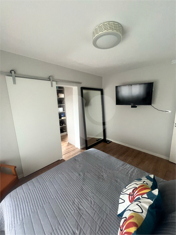 Sobrado a venda 3 dormitórios  sendo 1 suite, 2 vagas e área gourmet com piscina.